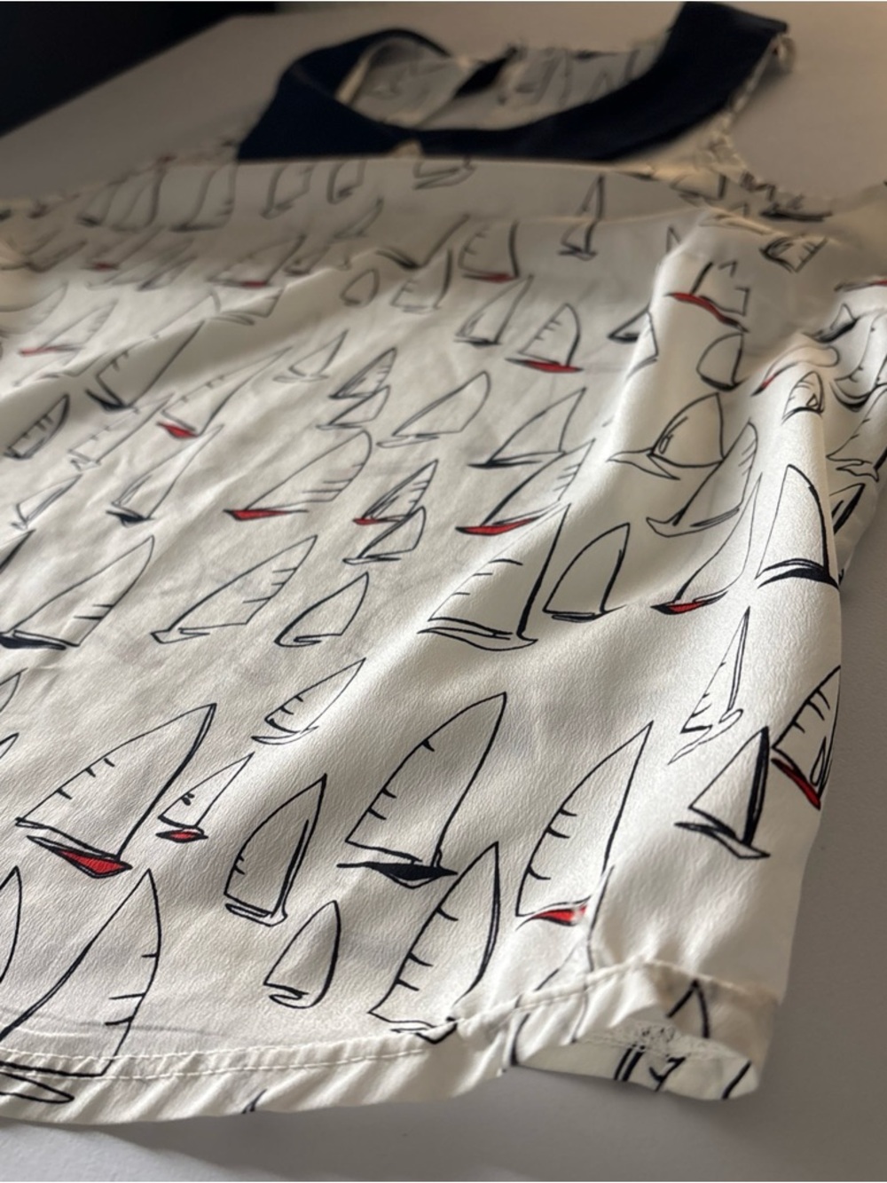 Sz XL plus sizes Forever 21 Navy and White Sailboat Print Blouse broken button - Picture 14 of 16
